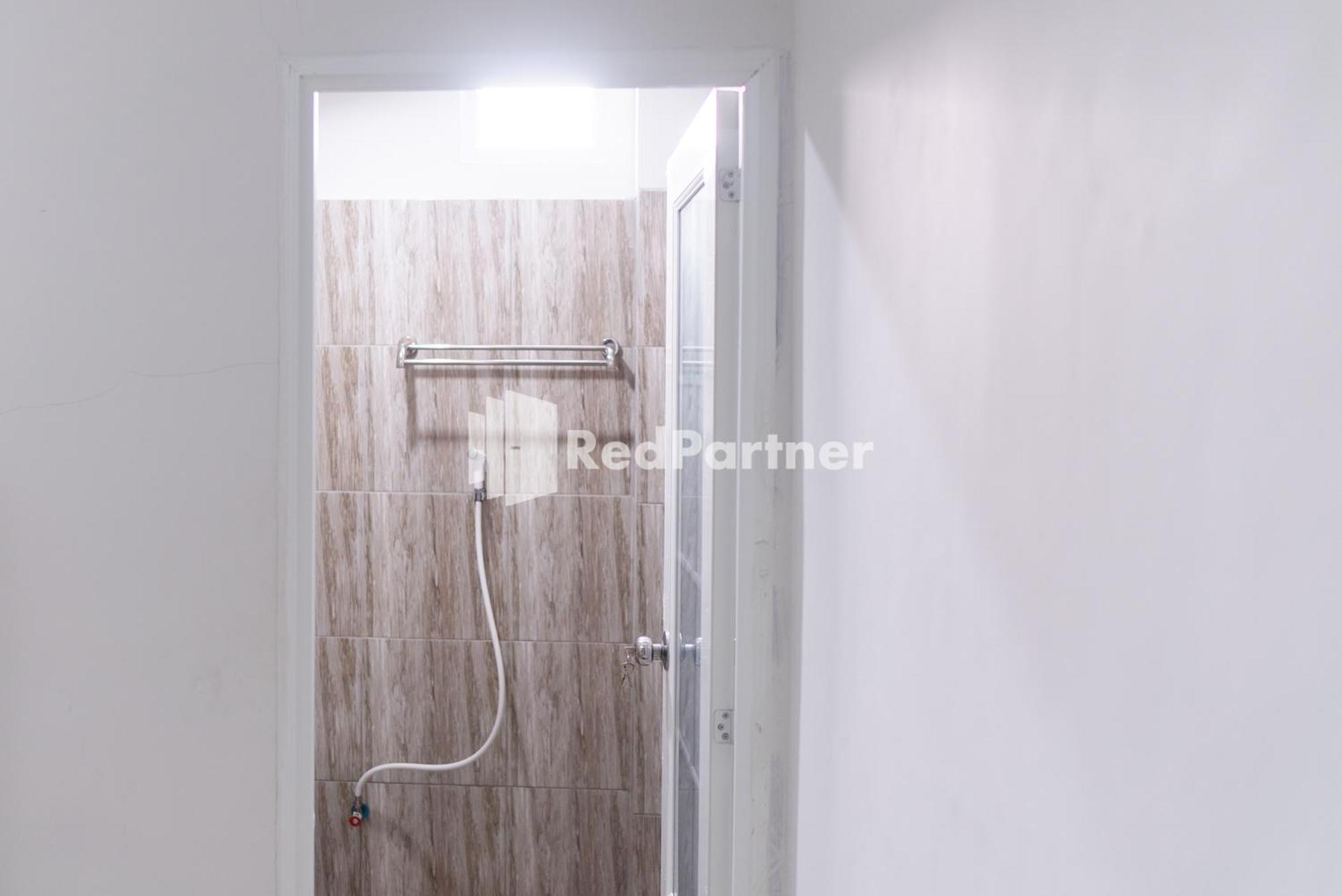 Wisma Narada 2 Lampung Mitra Reddoorz Bandar Lampung Room photo